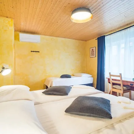 Kobarid Rooms *